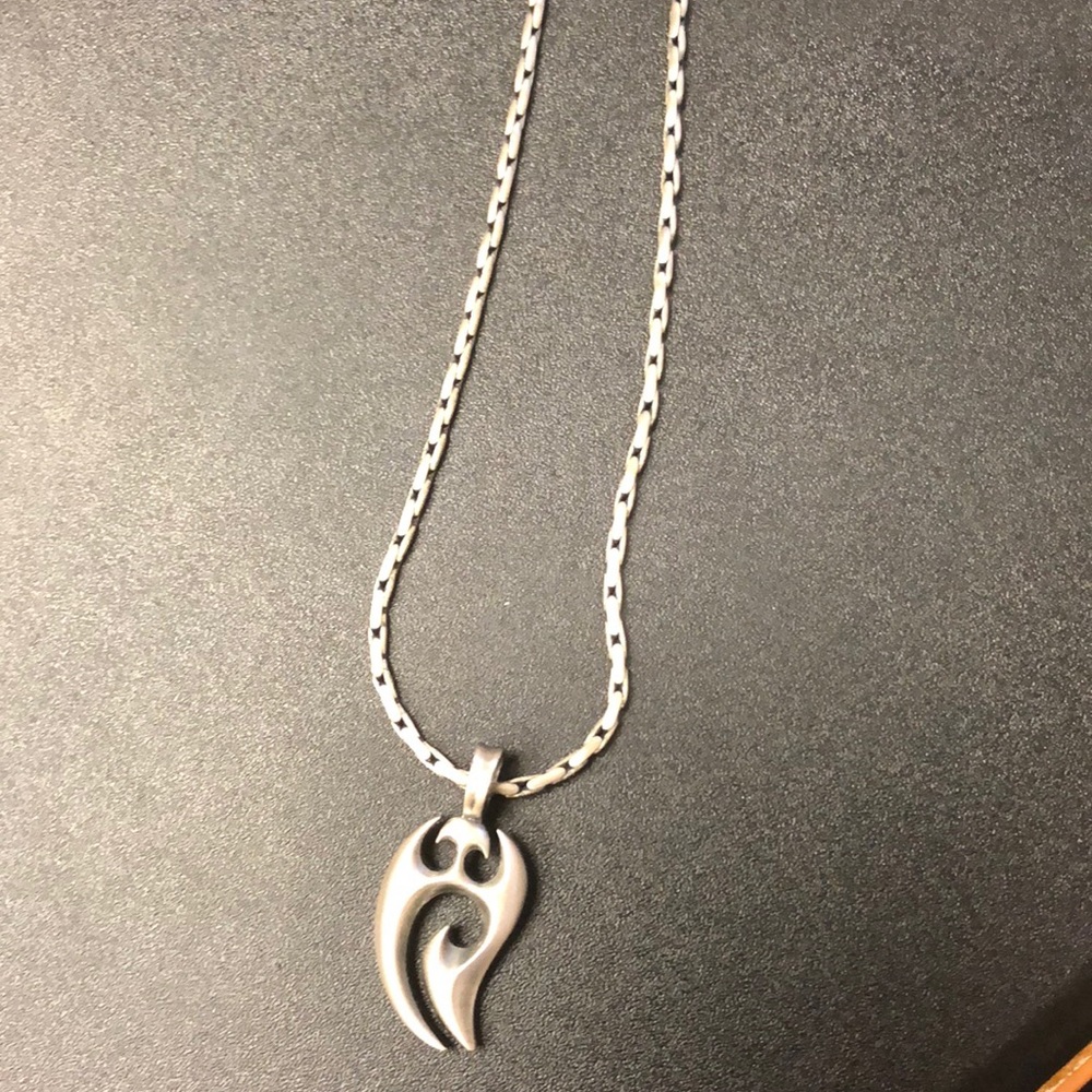 BICO Australia “Maui” symbol with 18” chain